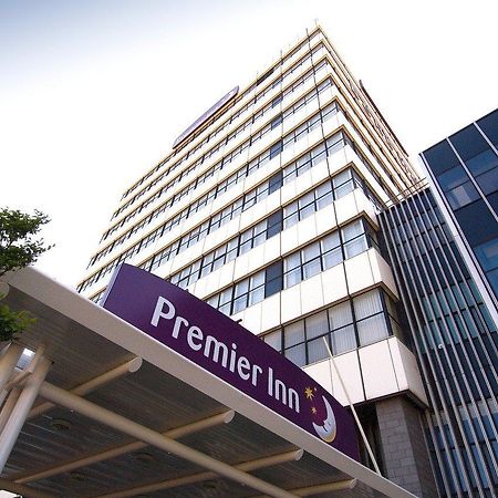 Premier Inn West Bromwich Central Экстерьер фото