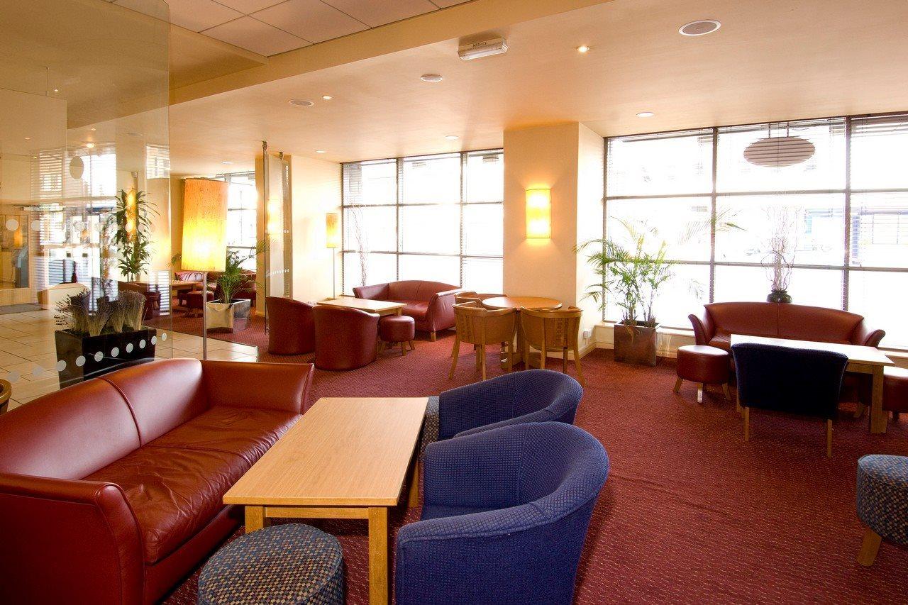 Premier Inn West Bromwich Central Экстерьер фото